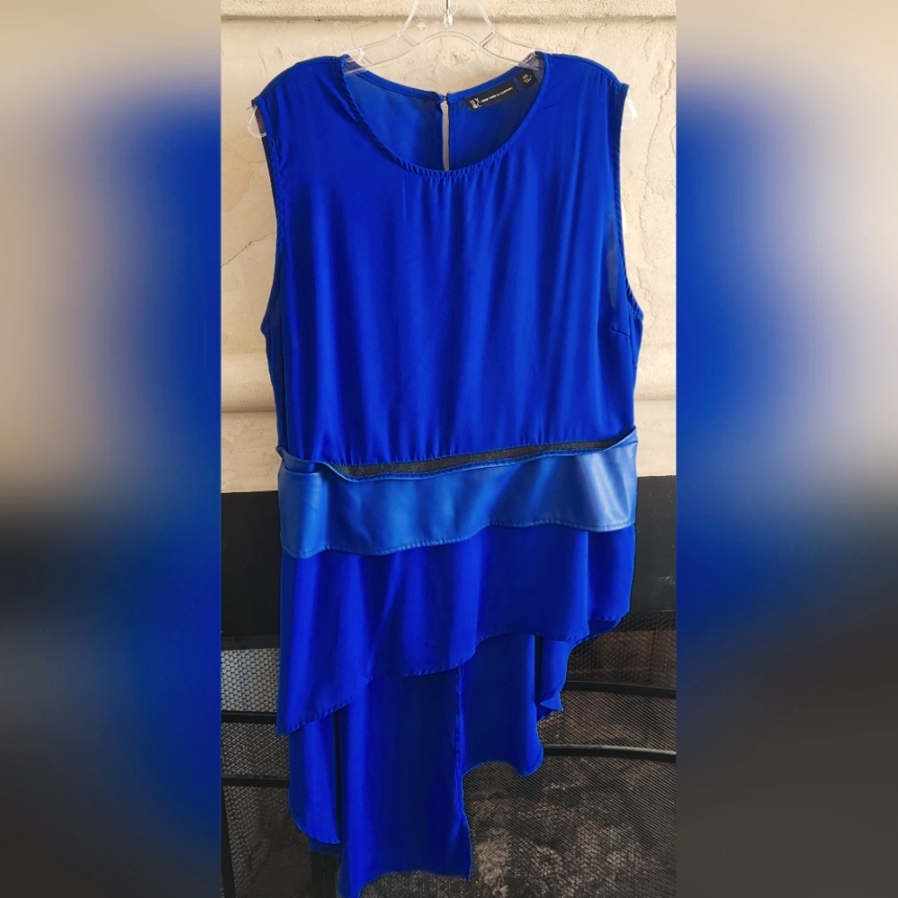 Blue asymmetrical shirt, New York & Company, Size XXL